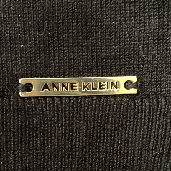Anne Klein Black Knit Sleeveless Turtleneck - Picture 6 of 7